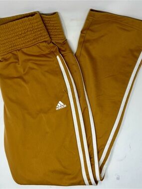 Women’s Adidas Tricot Flare Track Pant size M